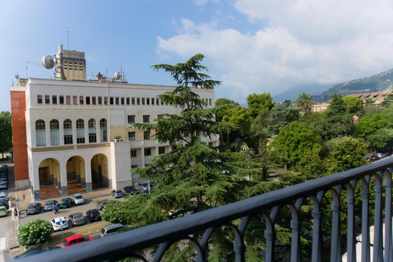 La Maison Du Paradis Apartman Salerno Kültér fotó